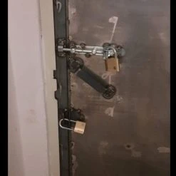 Vendora Πορτα σιδερένια 7 Vendora Πορτα σιδερένια -CONRAD-JOHNSON shop 0351518a30742934f09ac7d6ef690199a65ef0b0 xl