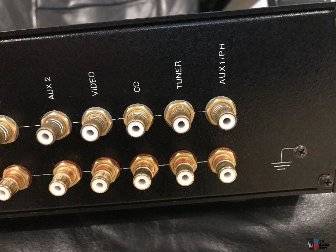 Vendora AUDIOPHILE ΠΡΟΕΝΙΣΧΥΤΗΣ CONRAD JOHNSON PREMIER FOURTEEN 11 Vendora AUDIOPHILE ΠΡΟΕΝΙΣΧΥΤΗΣ CONRAD JOHNSON PREMIER FOURTEEN - Image 9