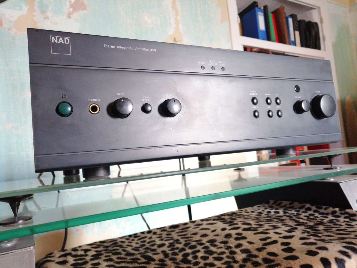 Vendora ΕΝΙΣΧΥΤΗΣ NAD 319...(2X125Watt) 3 Vendora ΕΝΙΣΧΥΤΗΣ NAD 319...(2X125Watt)