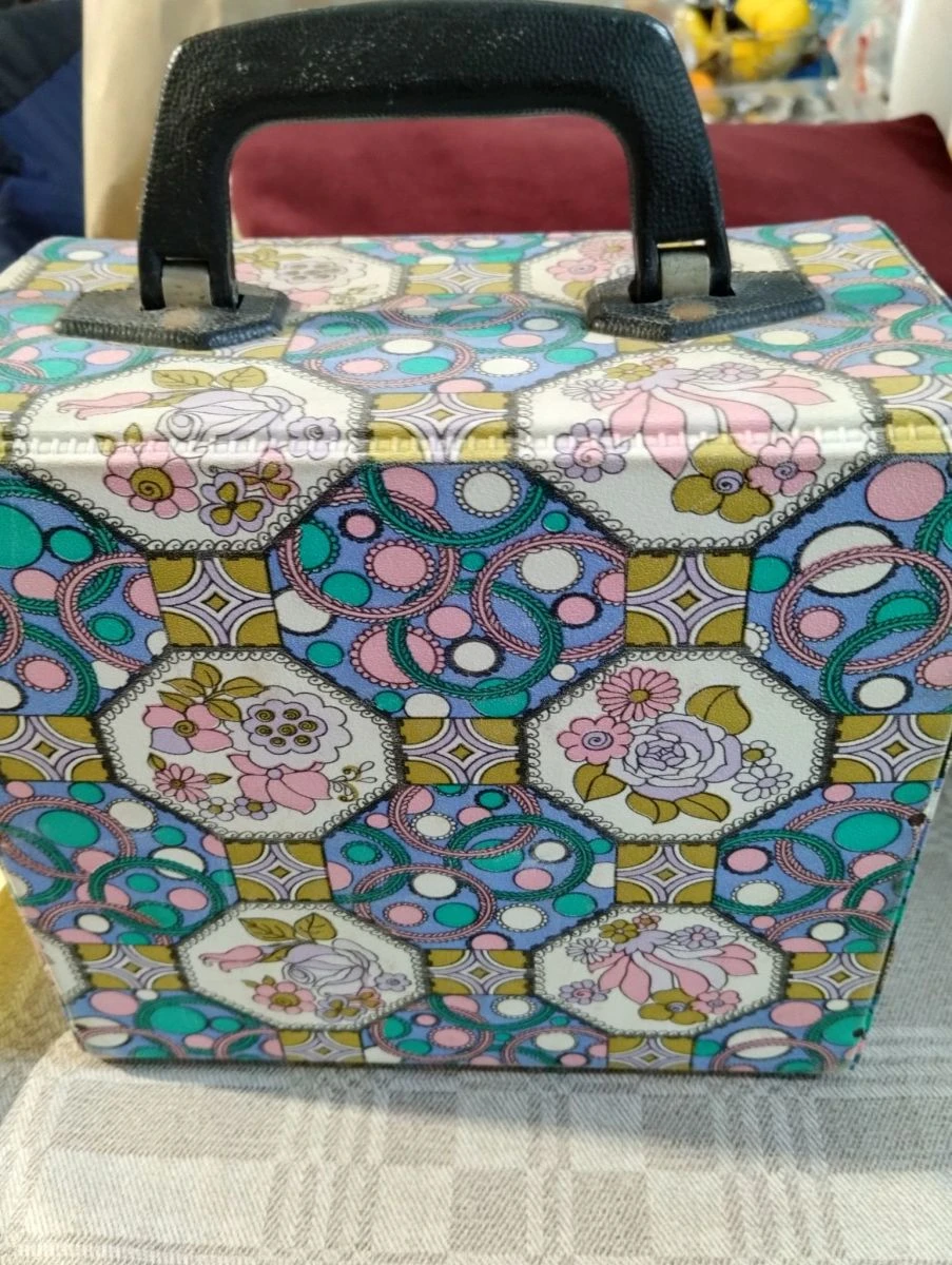 Vendora Vintage βαλίτσακι κινητή δισκοθήκη εποχης 8 Vendora Vintage βαλίτσακι κινητή δισκοθήκη εποχης - Image 6