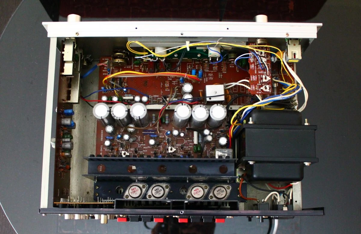 Vendora ΕΝΙΣΧΥΤΗΣ NIKKO NA-550 13 Vendora ΕΝΙΣΧΥΤΗΣ NIKKO NA-550 - Image 11