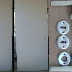 Vendora 20€ - Εσώπορτα μονή (χωρίς κάσα) δεξιόστροφη, φρεσκοβαμένη (λευκή ματ)