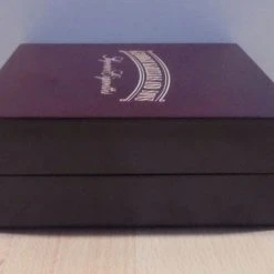 Vendora George Karelias & Sons τσιγάρα διαφημιστική ξύλινη θήκη για Cd -CONRAD-JOHNSON shop 438a4787971e07f6ca151e28f66c4c776a9097fd xl