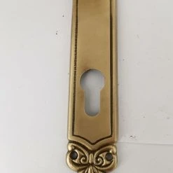 Vendora Μπρούτζινο χερούλι πόρτας εποχής 1950 -CONRAD-JOHNSON shop 525c27e88a0a7b861aab215fd65ccb04a89e3d9c xl