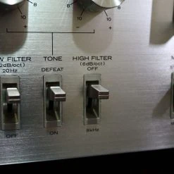 Vendora ΟΛΟΚΛΗΡΩΜΕΝΟΣ ΕΝΙΣΧΥΤΗΣ ΗΧΟΥ : HITACHI HA - 5300 -CONRAD-JOHNSON shop 5819f52a76d71f44c161f842161476a37968ba80 xl