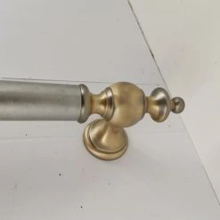 Vendora χέρι εξώπορτας μπρούτζινο εποχής 1960 -CONRAD-JOHNSON shop 5d23f047d23031c0687a0e560cb34d3e857c0622 xl