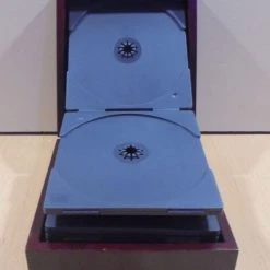 Vendora George Karelias & Sons τσιγάρα διαφημιστική ξύλινη θήκη για Cd -CONRAD-JOHNSON shop 5e4509de40f3937f7d0d0b2748af0d2243e0f800 xl