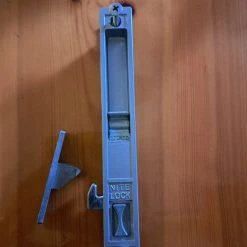 Vendora Καινούργιες κλειδαριές για παλιά παράθυρα