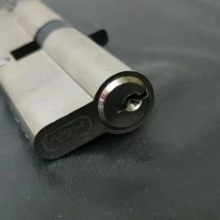 Vendora Αθραυστη Κλειδαρια εξωτερικης Πορτας H&V 90MM (50+40mm) -CONRAD-JOHNSON shop 5fe835dc3ff0535fea0f7d04c1cf4ac8e6337e6b xl