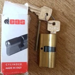 Vendora καινούργια κλειδαριά