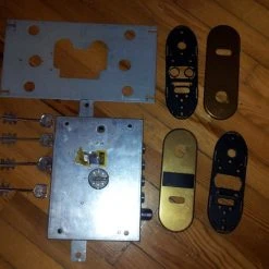 Vendora κλειδαρια ασφαλειας εξωτερικης πορτας (τριαινα) -CONRAD-JOHNSON shop 7632dbd86b3dda085cd63370a9a52e39bd9b4d2f xl