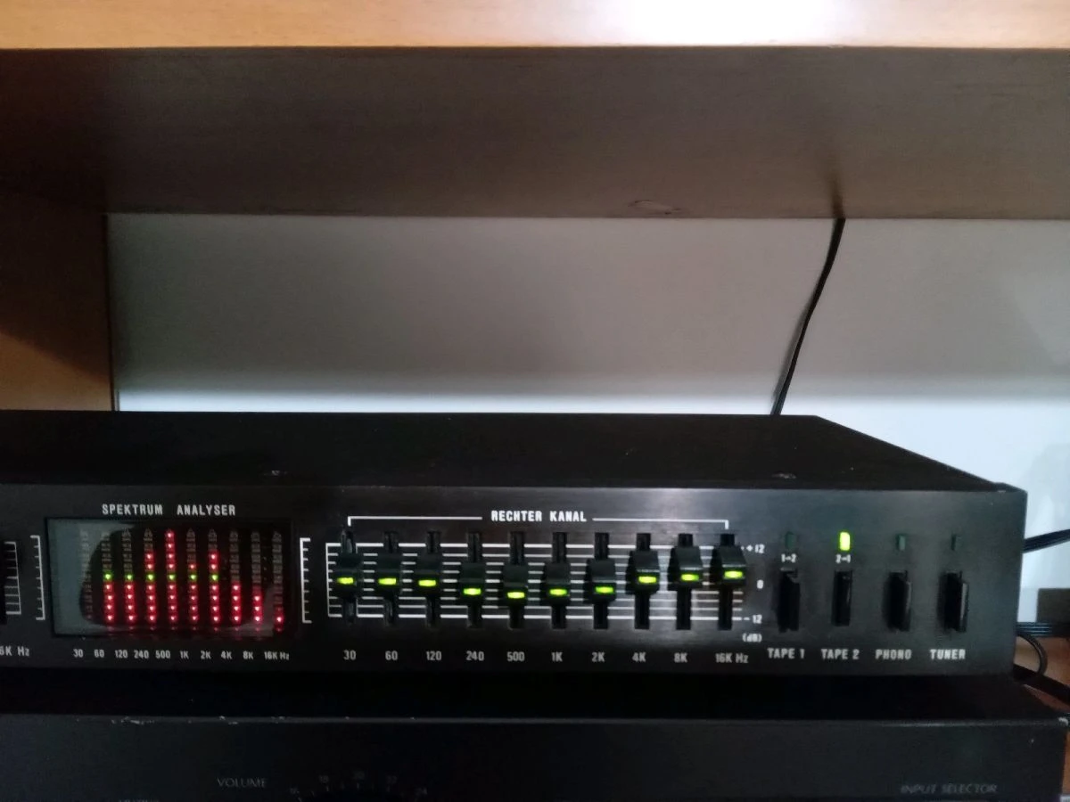 Vendora εκουαλαιζερ UNIVERSUM (QUELLE) Eq-304,germany,10 περιοχων,το μοναδικο με Phono Stage,2 Tapes,1 Aux,κατασταση καινουριου 8 Vendora εκουαλαιζερ UNIVERSUM (QUELLE) Eq-304,germany,10 περιοχων,το μοναδικο με Phono Stage,2 Tapes,1 Aux,κατασταση καινουριου - Image 6