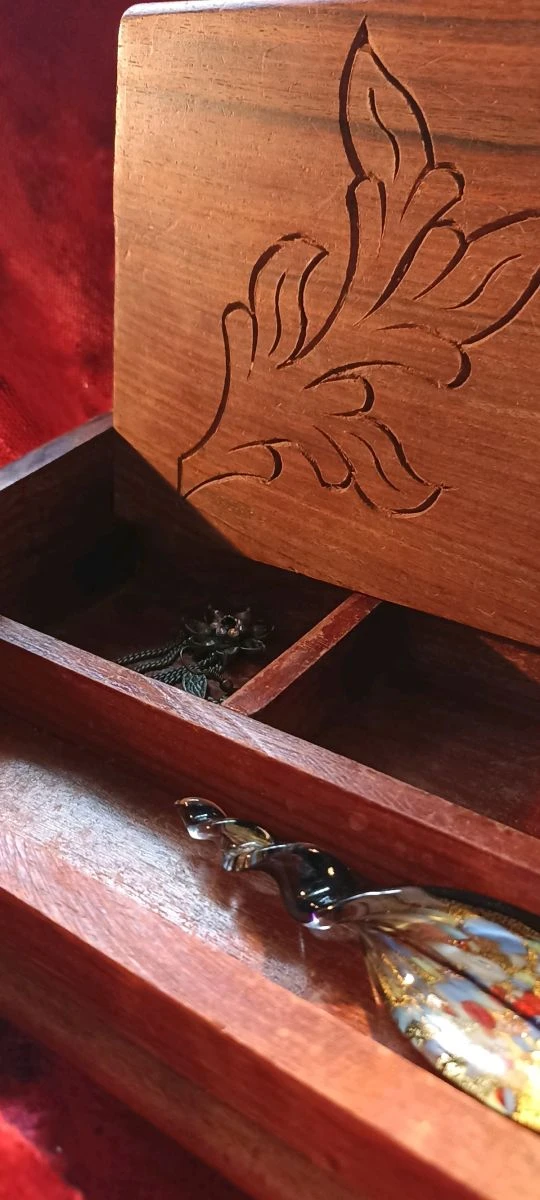 Vendora χειροποίητη μασιφ ξύλο μολυβοθηκη με χειροποίητο σκάλισμα 6 Vendora χειροποίητη μασιφ ξύλο μολυβοθηκη με χειροποίητο σκάλισμα - Image 4