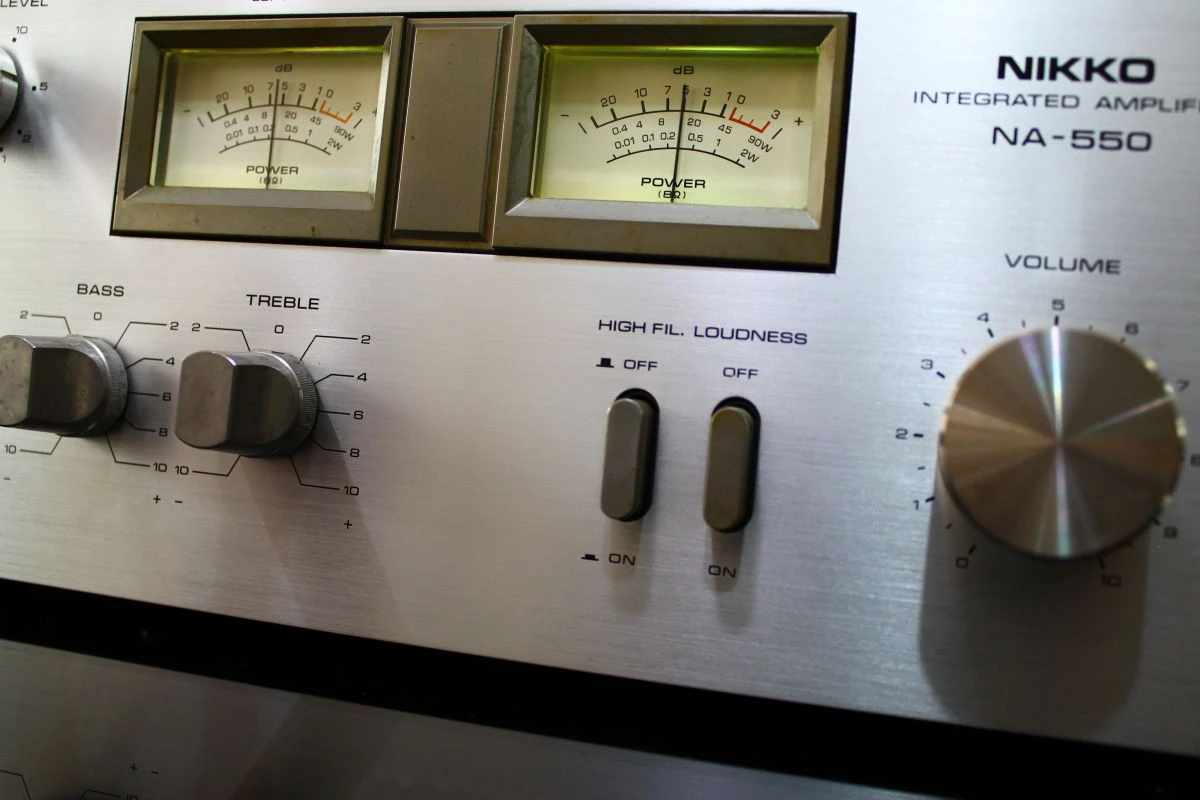 Vendora ΕΝΙΣΧΥΤΗΣ NIKKO NA-550 3 Vendora ΕΝΙΣΧΥΤΗΣ NIKKO NA-550