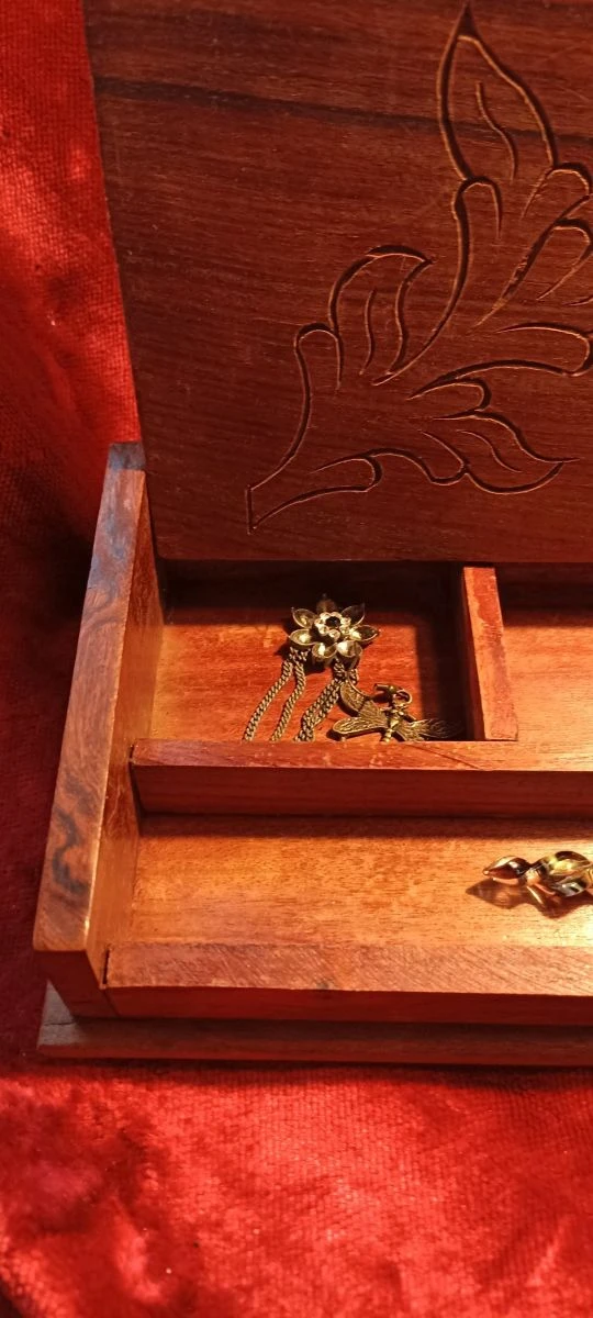 Vendora χειροποίητη μασιφ ξύλο μολυβοθηκη με χειροποίητο σκάλισμα 7 Vendora χειροποίητη μασιφ ξύλο μολυβοθηκη με χειροποίητο σκάλισμα - Image 5